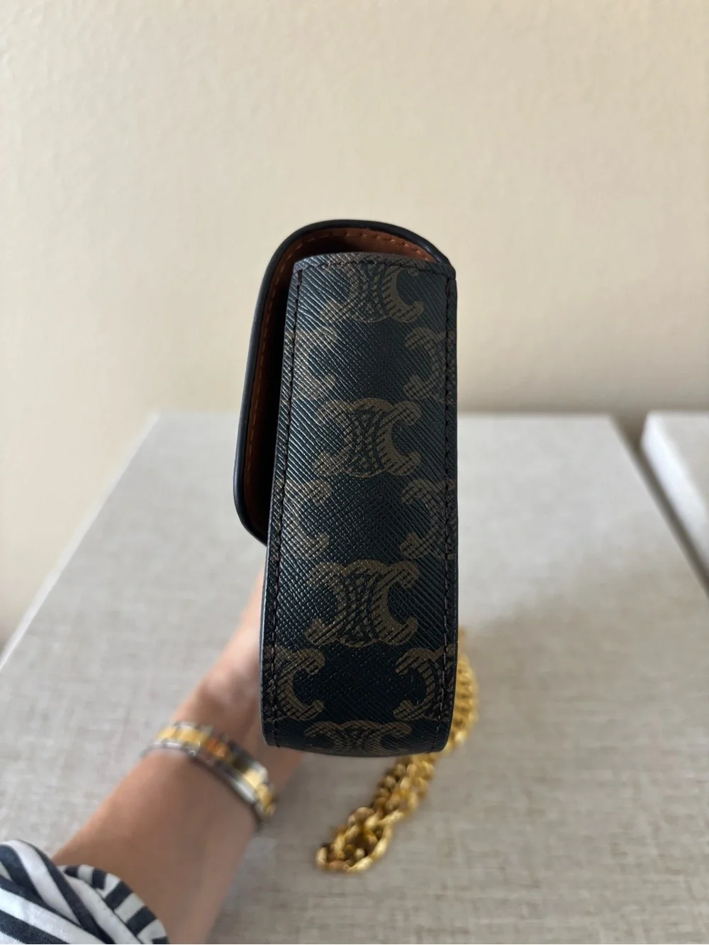 Like new Celine Cuir Triomphe bag - Picture 3 of 9